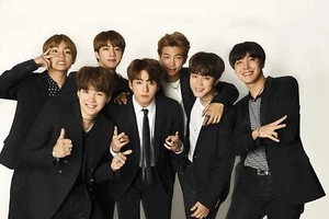 KPOP BTS V3 Poster Various Sizes - Imagen 1 de 1