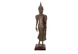 Eine Große Antike Bronze Buddha - Figur im Sukhothai Stil , Thailand , 19. Jh. - Bild 1 von 10