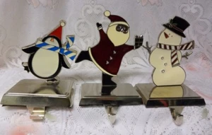 3 Antigua Navidad Esmalte Nieves Papá Noel Pingüino Manto Gancho Medias Soporte Colgador - Imagen 1 de 6