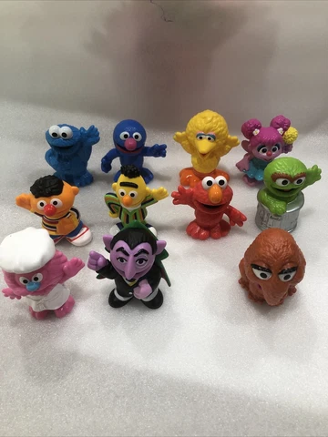11 Piece Sesame Street 3” Figure Set Playskool Cover