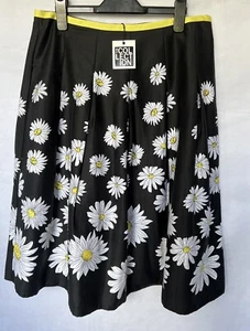 BNWT Women’s Size 12 Black With Floral Pattern Debenhams Skirt - Picture 1 of 4