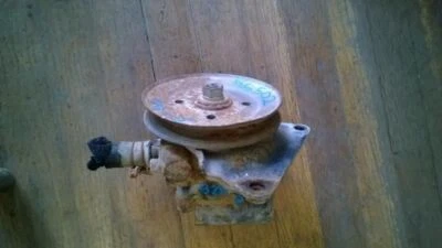 Power Steering Pump 4 Cylinder Fits 86-89 NISSAN PICKUP 458258 - Image 1 of 4