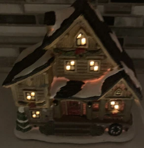 Enchanted Christmas Village “kensington house" - Picture 1 of 3