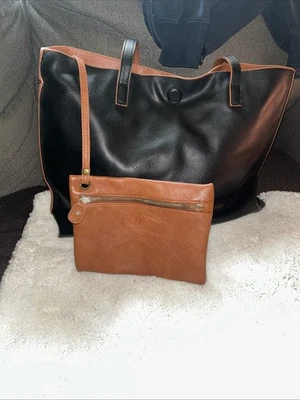 Bolso de Mano Grande Bass Cuero Sintético Negro y Cogniac con Bolso Adjunto a Juego Foto 1 de 4