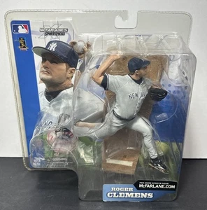 2002 McFarlane MLB Roger Clemens New York Yankees Action Figure Series 2 NIB - Picture 1 of 6