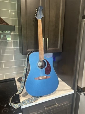 芬达 California Redondo 播放器 原声电 Mfg 2024 状况完好 蓝色 — 第 1/4 张图片