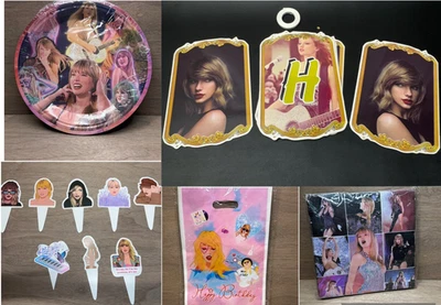 Juego de decoración de suministros de fiesta de cumpleaños Taylor Swift pancarta, platos, adorno de pasteles Foto 1 de 4