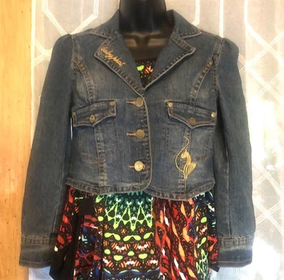 CHAQUETA VAQUERA DE COLECCIÓN Y2K BABY PHAT RECORTADA AZUL DENIM LOGOTIPO DE GATO ADORNADO DORADO TALLA M Foto 1 de 4