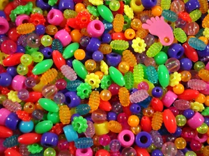 Beads Plastic Fun Mix 25g Party Kids Craft Jewelry Spacer Necklace - Picture 1 of 2