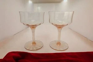 Set of 2 Vintage Pink Champagne Sherbert Depression Era Glasses Barware - Picture 1 of 7