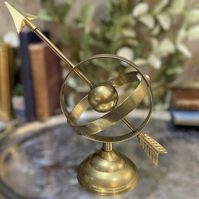 Esfera globo armilar de latón vintage con flecha reloj de sol escritorio Foto 1 de 4