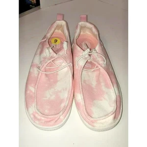 NEW Levi’s Women’s Size 9 Canvas Sneakers Casual Slip on Shoes Tie-dye Cute Teen - Picture 1 of 5