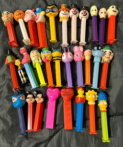 PEZ - Lot Of 30 Pez Dispensers - Nice and Clean - Picture 1 of 7