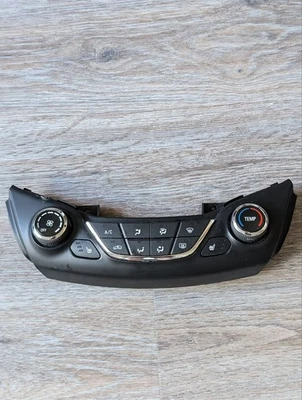 Panel de control climático Chevrolet Cruze 2018 OEM 39028879 Foto 1 de 4
