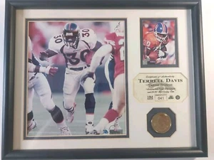 Terrell Davis Autographed 96 Donruss #6 Card-24k Gold Overlay HM Coin And Photo - Picture 1 of 5