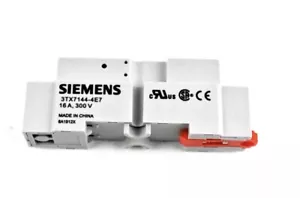 Siemens 3TX7144-4E7 5 Pin 16a Socket - Picture 1 of 2