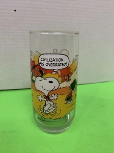 VINTAGE 1971 * CAMP SNOOPY * CHARLIE BROWN MCDONALDS GLASS CUP SNOOPY LUCY - Picture 1 of 6