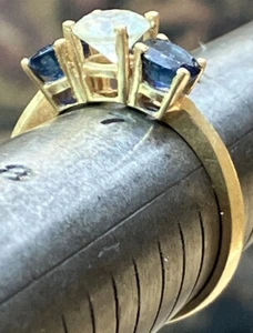 Schöner 14 Karat Gelbgold Ring mit CZ & Saphiren feiner Damenschmuck  - Bild 1 von 5
