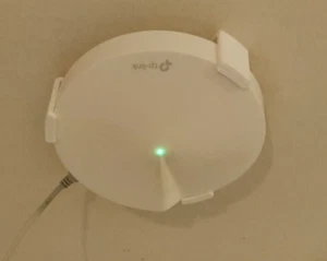Wall and Ceiling mount for TP-Link Deco M9 Plus Mesh system - Afbeelding 1 van 3