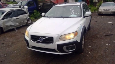 XC70      2010 Fuel Filler Door 1615265 - Image 1 of 4