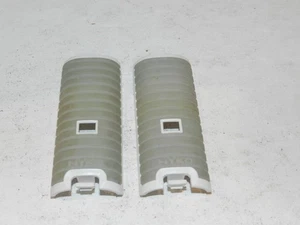 X2 NYKO Nintendo Wii Remote Battery Grip Cover Door Lid Cover Grey White X2 - Picture 1 of 2
