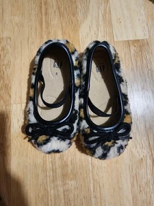 Baby Gap Toddler Size 5 Sherpa Cheetah Flats, Pre-owned But Excellent Condition - Picture 1 of 4