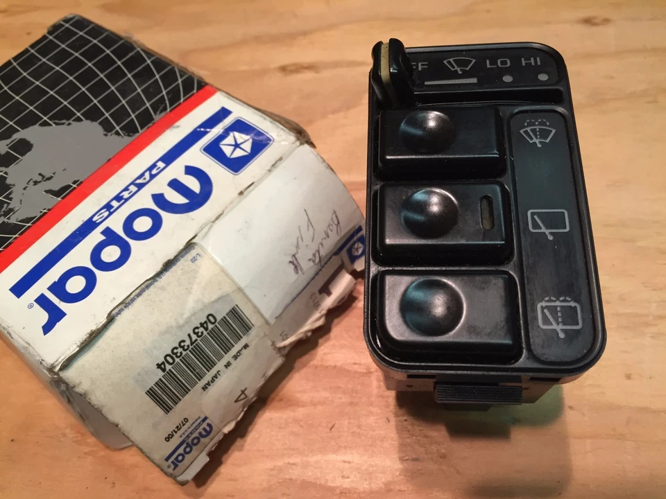 Interruptor limpiaparabrisas Chrysler New Yorker Lebaron 1991 nuevo 4373304 Mopar Foto 1 de 1