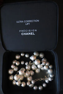 Stunning Chanel Pearl Necklace. Never Worn, Still Boxed