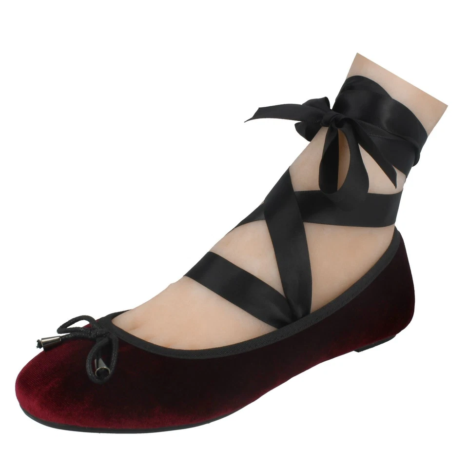 Mujer Spot On Corbata Dar Cuerda Pierna Plano Bailarinas - Imagen 1 de 1