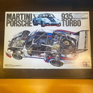 TAMIYA 1/12 Porsche 935 Turbo Martini Racing Big Scale Model non assemblato - Foto 1 di 3
