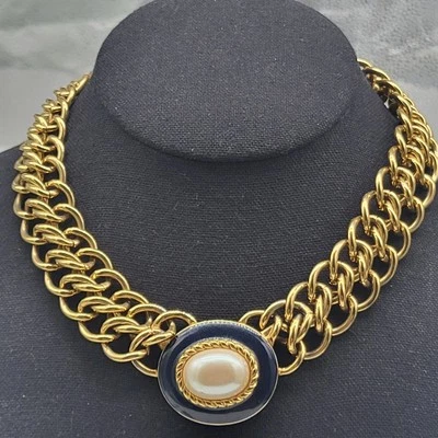Моне искусственного жемчуга ошейник ожерелье темно-синий эмаль акцент коренастый золотой обочины цепочка винтажный - Изображение 1 из 4