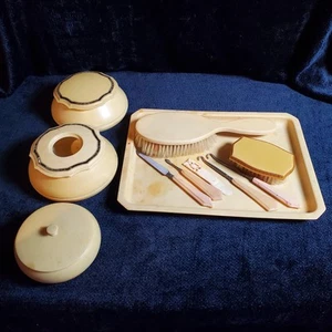 Set comò Du Barry anni '20 scatole celluloide Py-Ra-Lin avorio art deco 14 pezzi bakeli - Foto 1 di 22