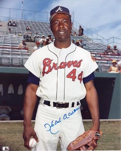 Hank Aaron Autographed 8x10 Photo Atlanta Braves JSA COA - Picture 1 of 2