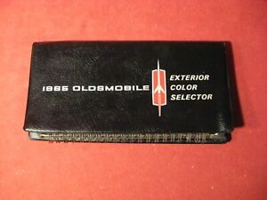 1965 Olds Oldsmobile Salesman Color Sample paint chips Book Selector Old