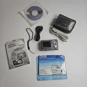 Fotocamera digitale DXG modello 568 5,1 MP con custodia per il trasporto - Foto 1 di 1