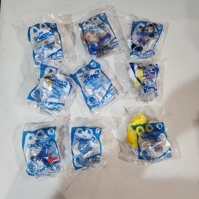 Lote lacrado de 9 bonecos McDonald's Smurfs 2 brinquedos 2011 Happy Meal  - Imagem 1 de 4