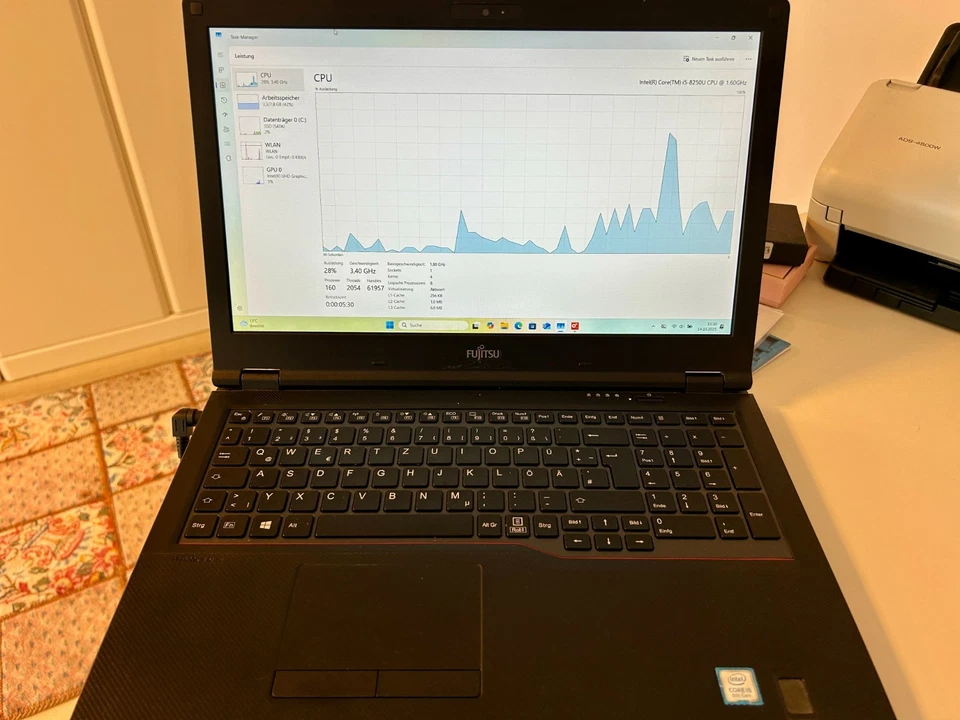 FUJITSU LIFEBOOK E558 | 15,6" | i5-8250U | 8 GB RAM | 256 GB SSD - Bild 1 von 1