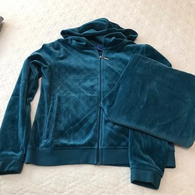 JH Collectibles Petite 2 Piezas Traje de Pista de Terciopelo Con Capucha Cremallera Completa Chaqueta Pantalones Talla PS Foto 1 de 4