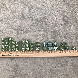 TSR Dragon Dice Feral Lot of 38 Mixed Die SFR - Picture 1 of 5