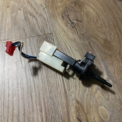 Singer 6268 Sewing Machine Replacement OEM Part - Image 1 of 2