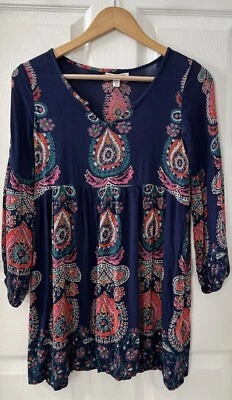 Billabong Boho Rayon Tunic Top Women Sz M Navy Paisley Print  3/4 Sleeve Hippie. - Image 1 of 4