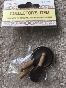Dolls House Frying Pans Set Of 3 Kitchen Utensils 1/12th BNIB - Picture 1 of 1