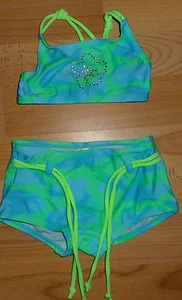 schöner Bikini mit  Panty   Größe  104  + + ansehen - Picture 1 of 1