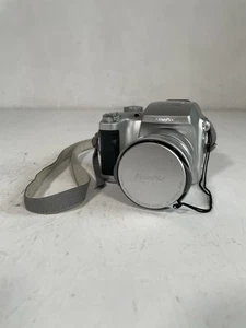 Fujifilm FinePix S3000 Zoom 3.0MP Digital Bridge Camera Silver Tested Working - Picture 1 of 11