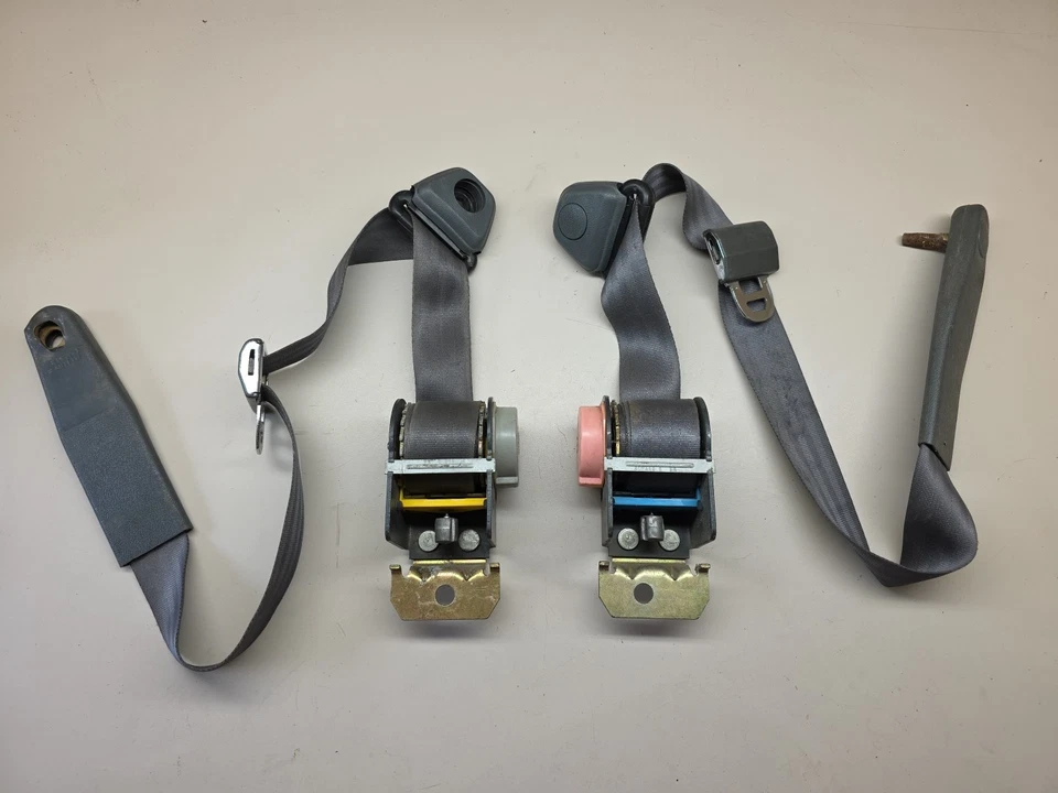 Par de cinturones de seguridad grises para conductor y pasajero Jeep Comanche MJ 86-92 OEM Foto 1 de 4