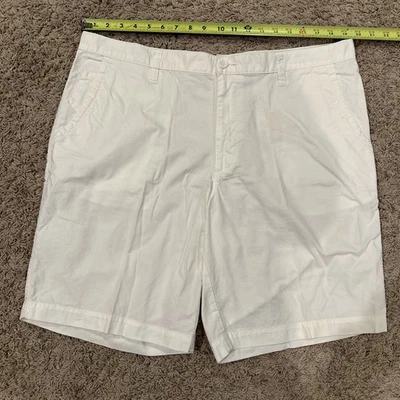 Liz Claiborne White Men’s Size 38 Shorts 100% Cotton 9” Inseam - Image 1 of 4