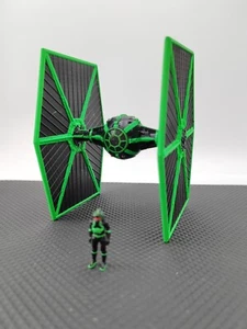 SDCC 2024 STAR WARS Micro Galaxy Squadron TIE FIGHTER y Figura 1/500 RARO - Imagen 1 de 5
