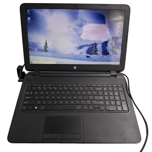 DEFECTIVE HP 15 F233WM 15.6" INTEL CELERON N3060 4GB RAM 240GB SSD LAPTOP - Picture 1 of 13