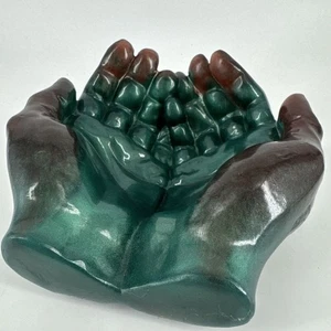 Schale Harz Hände grün rot Schmuck Halter Nachttisch Behälter Unikat 6” x 5,75” - Bild 1 von 14