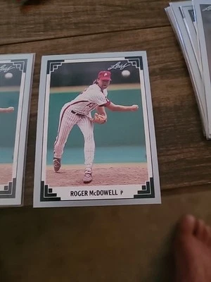 1991 Leaf Philadelphia Phillies Baseball Card #410 Roger McDowell Bogo - Image 1 of 4